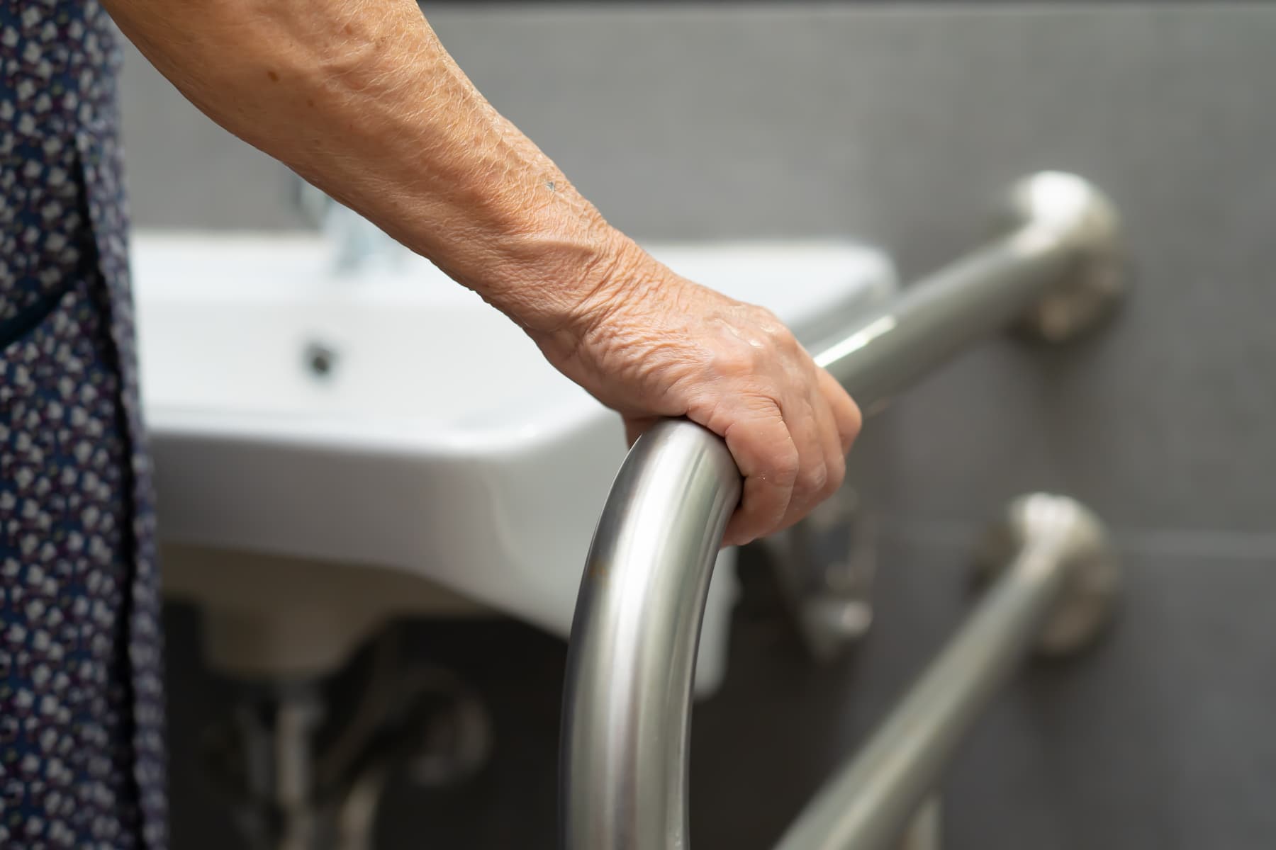 amenagement handicapé salle de bain